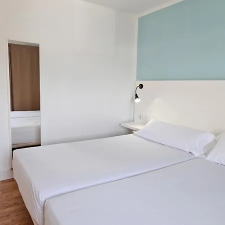 Aparthotel San Marcial 3*